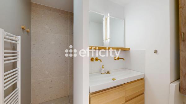 Appartement
         3 pièces
        - 75 m² Bien prestige 409 000 € *