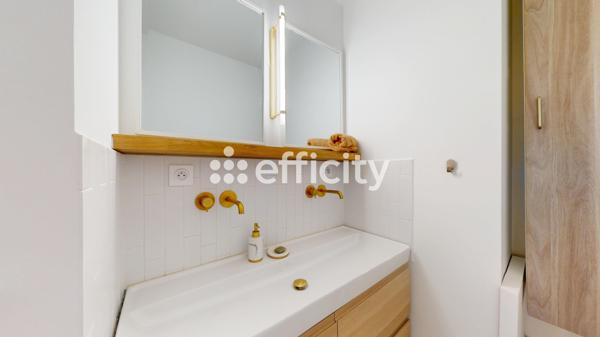 Appartement
         3 pièces
        - 75 m² Bien prestige 409 000 € *