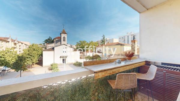 Appartement
         3 pièces
        - 75 m² Bien prestige 409 000 € *