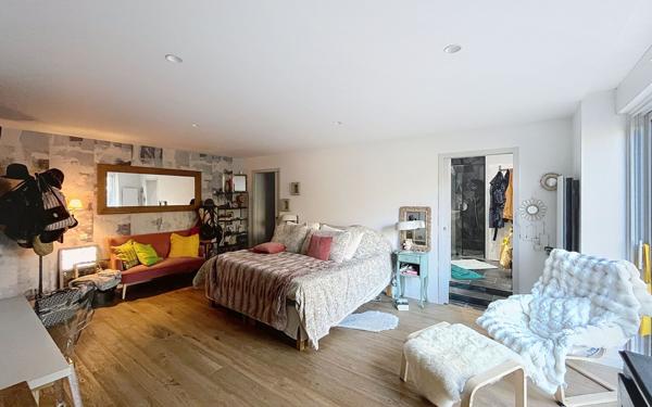 Maison à vendre    5 pièces • 146 m2 Tours