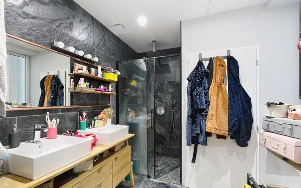 Maison à vendre    5 pièces • 146 m2 Tours