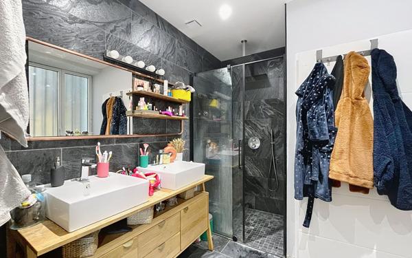 Maison à vendre    5 pièces • 146 m2 Tours