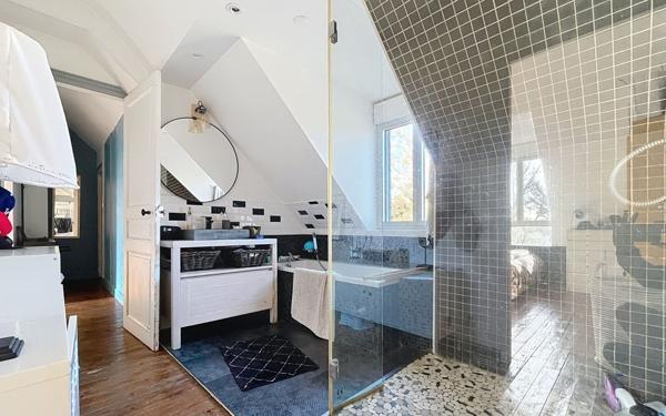 Maison à vendre    5 pièces • 146 m2 Tours