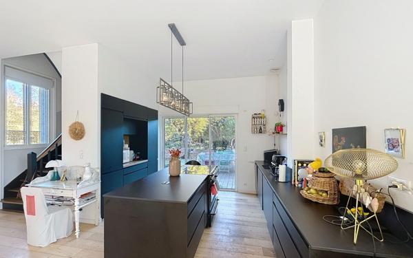 Maison à vendre    5 pièces • 146 m2 Tours