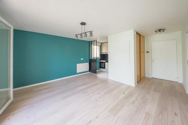 Dpt Seine Saint Denis (93), à vendre NOISY LE SEC appartement T2 de 44,07 m²- Terrasse 25m²