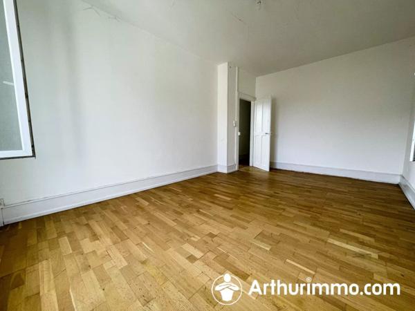 Vente Immeuble 10 pièces 204 m2 à Seloncourt