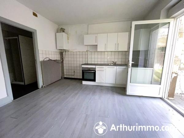Vente Immeuble 10 pièces 204 m2 à Seloncourt