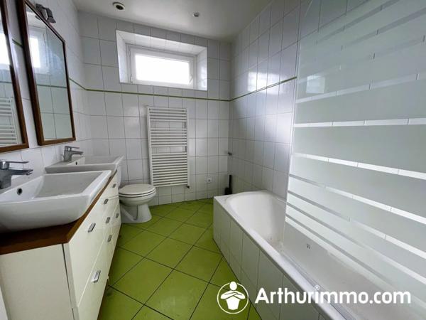 Vente Immeuble 10 pièces 204 m2 à Seloncourt