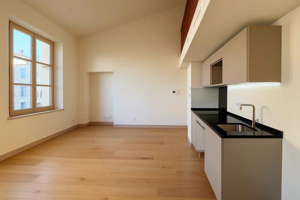 Charmant duplex au cœur du Vieil Antibes