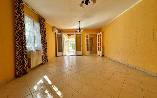 Maison à vendre    4 pièces •  Vauvert