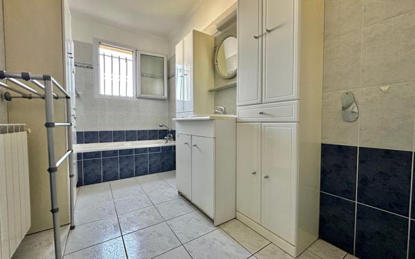 Maison à vendre    4 pièces •  Vauvert