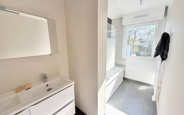 Maison à vendre    5 pièces •  La Chapelle-des-Marais