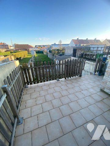 CALAIS PETIT COURGAIN MAISON DE VILLE 2 CHAMBRES JARDIN EXPOSE SUD