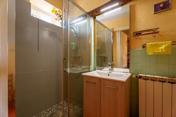 Maison de village à vendre à Fontaines - Charme et potentiel sur 2108 m²