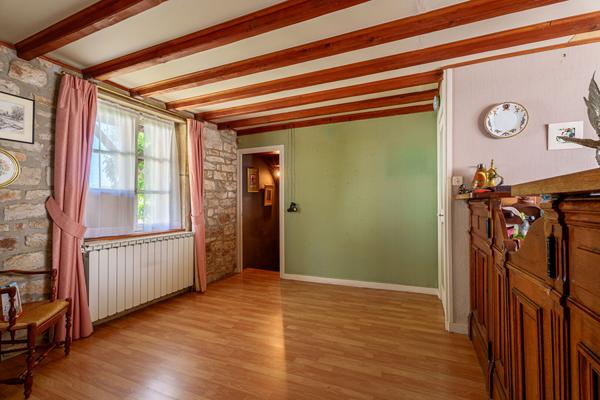 Maison de village à vendre à Fontaines - Charme et potentiel sur 2108 m²