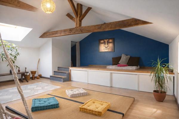 49360 Les Cerqueux – 20 min de Cholet – Longère 235 m² - 5/6 chambres - terrain 3 500 m² - activité possible - calme - commerces - écoles - bus - maison médicale - DPE C