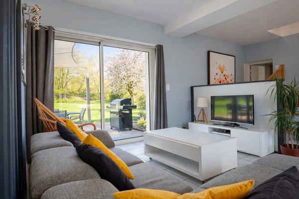 49360 Les Cerqueux – 20 min de Cholet – Longère 235 m² - 5/6 chambres - terrain 3 500 m² - activité possible - calme - commerces - écoles - bus - maison médicale - DPE C