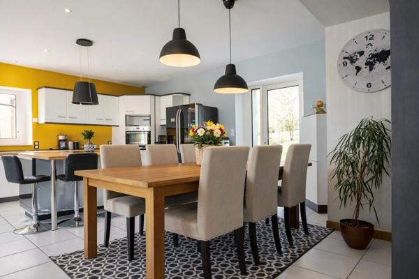 49360 Les Cerqueux – 20 min de Cholet – Longère 235 m² - 5/6 chambres - terrain 3 500 m² - activité possible - calme - commerces - écoles - bus - maison médicale - DPE C