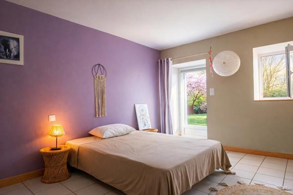49360 Les Cerqueux – 20 min de Cholet – Longère 235 m² - 5/6 chambres - terrain 3 500 m² - activité possible - calme - commerces - écoles - bus - maison médicale - DPE C