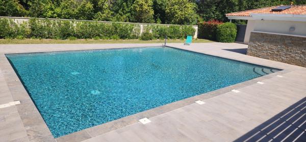 Superbe villa 5 pièces avec vue imprenable sur le golf –10mn du centre Aix-en-Provence - piscine