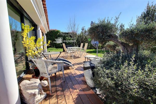 Superbe villa 5 pièces avec vue imprenable sur le golf –10mn du centre Aix-en-Provence - piscine