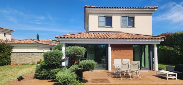 Superbe villa 5 pièces avec vue imprenable sur le golf –10mn du centre Aix-en-Provence - piscine