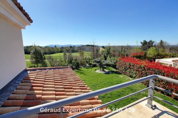 Superbe villa 5 pièces avec vue imprenable sur le golf –10mn du centre Aix-en-Provence - piscine
