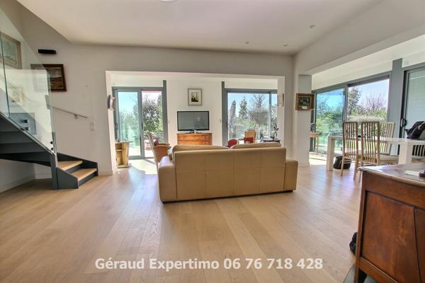 Superbe villa 5 pièces avec vue imprenable sur le golf –10mn du centre Aix-en-Provence - piscine