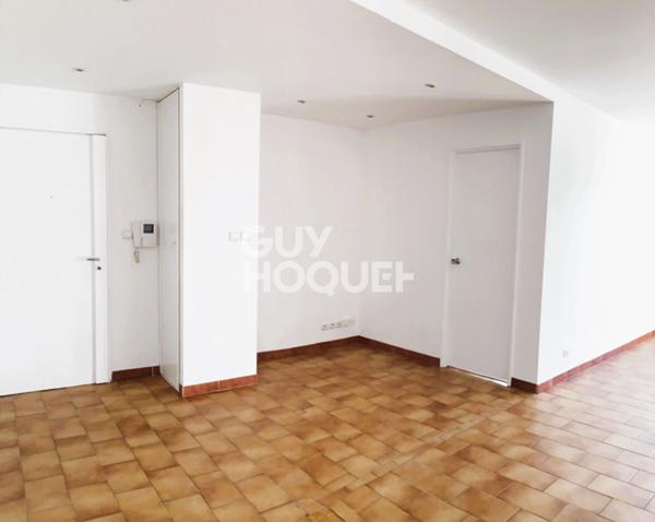 APPARTEMENT F2 HYPER-CENTRE