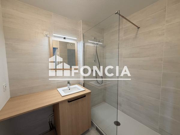 Location Appartement 3 pièces 58.31 m² - 4 RUE DU DOCTEUR VAN CAO Agde 34300