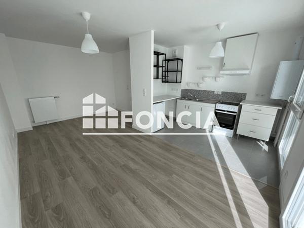 Location Appartement 2 pièces 42.7 m² - 27 ROUTE DE BONSECOURS Rouen 76000
