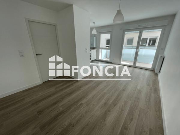Location Appartement 2 pièces 42.7 m² - 27 ROUTE DE BONSECOURS Rouen 76000