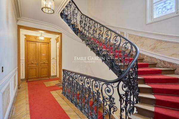 A vendre - Appartement - Paris - 75008 - Triangle d'or