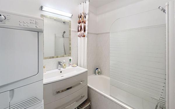 Appartement à vendre    2 pièces • 45,59 m2 Bayonne