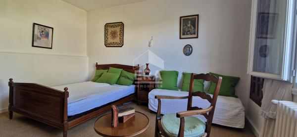 CENTRE VILLE BREUILLET - GRANDE MAISON DE CARACTERE - 216M²