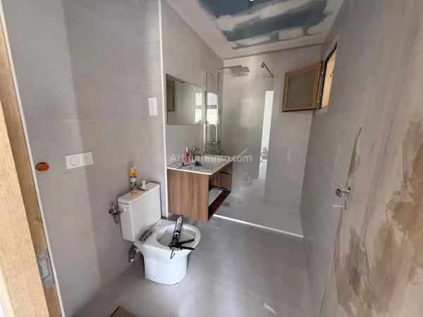 Vente                                                      Appartement
                        
                     4 pièces                      61 m2                     à Cabrières