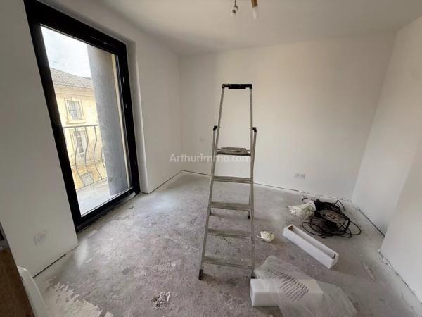 Vente                                                      Appartement
                        
                     4 pièces                      61 m2                     à Cabrières