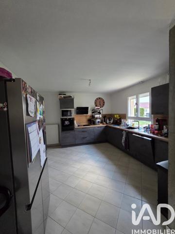 Maison à vendre 6 pièces 144 m² Tuffé Val de la Chéronne