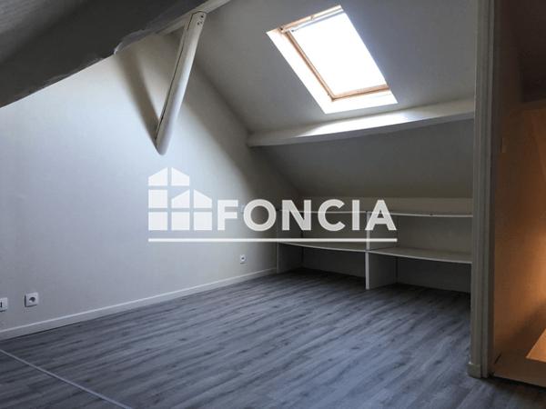 Location Appartement 2 pièces 31.09 m² - 5 PLACE DE L'EGLISE Bercheres Sur Vesgre 28260