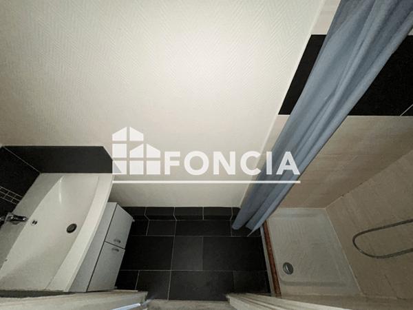 Location Appartement 2 pièces 31.09 m² - 5 PLACE DE L'EGLISE Bercheres Sur Vesgre 28260