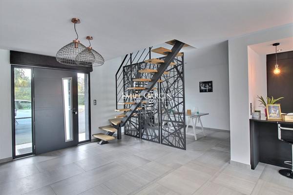 Deauville-A vendre Maison contemporaine- 5 chambres-Piscine intérieure-jardin