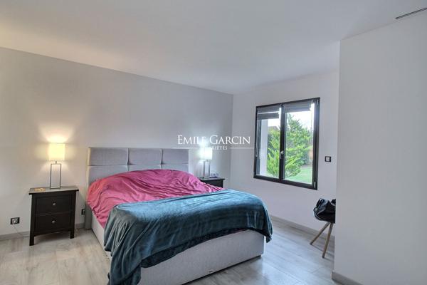 Deauville-A vendre Maison contemporaine- 5 chambres-Piscine intérieure-jardin