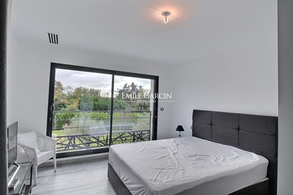 Deauville-A vendre Maison contemporaine- 5 chambres-Piscine intérieure-jardin