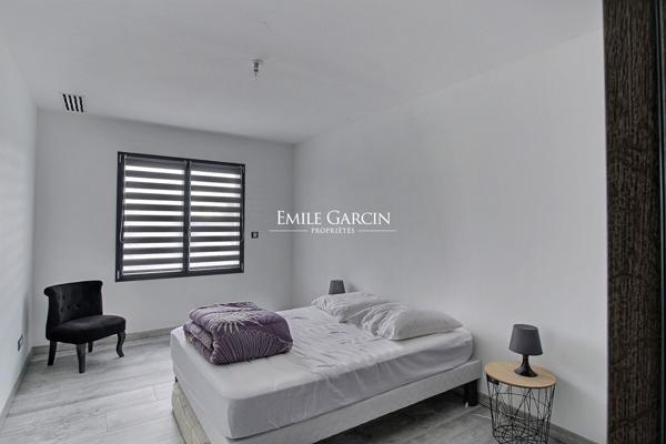 Deauville-A vendre Maison contemporaine- 5 chambres-Piscine intérieure-jardin