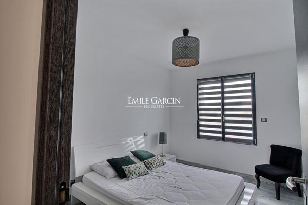 Deauville-A vendre Maison contemporaine- 5 chambres-Piscine intérieure-jardin