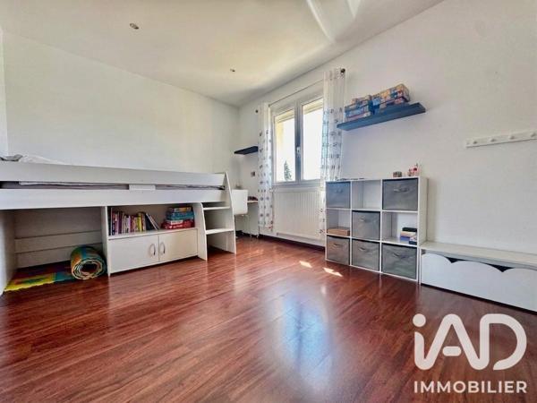Maison à vendre 5 pièces 94 m² Saint-Jean-Bonnefonds