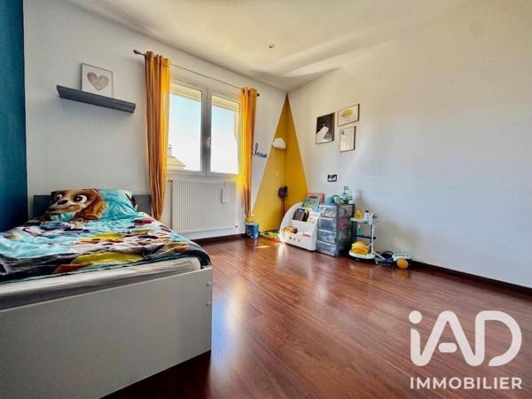 Maison à vendre 5 pièces 94 m² Saint-Jean-Bonnefonds