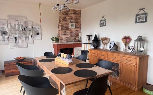 Maison à vendre    7 pièces • 146,73 m2 Mûr-de-Bretagne