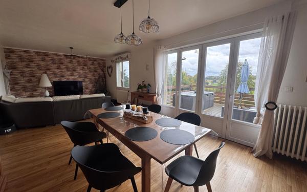 Maison à vendre    7 pièces • 146,73 m2 Mûr-de-Bretagne