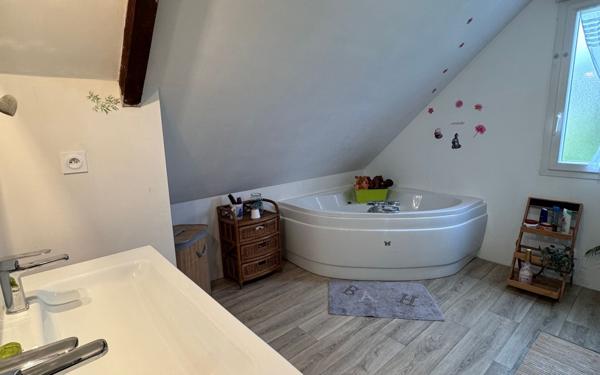 Maison à vendre    7 pièces • 146,73 m2 Mûr-de-Bretagne